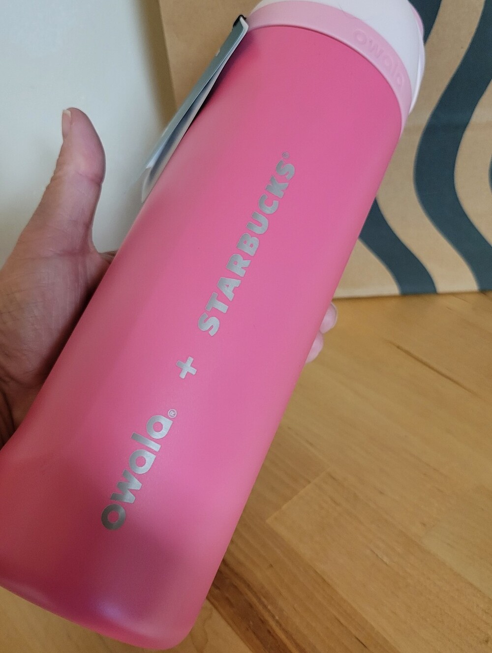 Starbucks Pink Owala Strawberry 24oz Stainless Steel Water Bottle/Tumbler - Picture 4 of 9